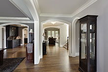 Foyer, Gracious European 85